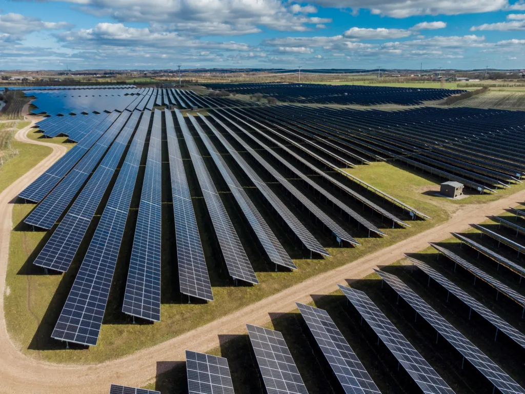 Usina de energia solar fotovoltaica de grande porte - Energia Solar Industrial em Dourados
